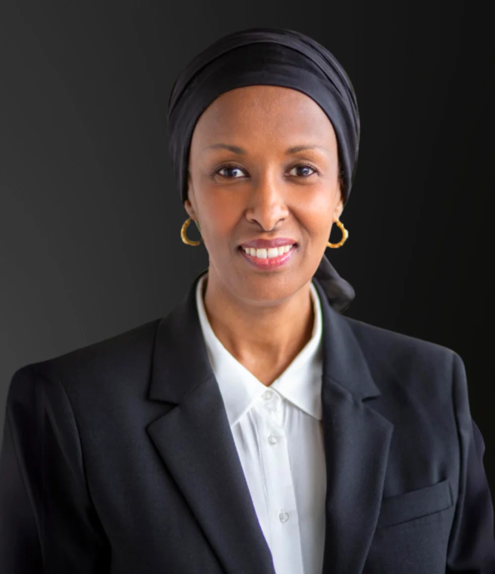 <a href="/" target="_blank" style="color:#202020">Ayan Ismail</a>